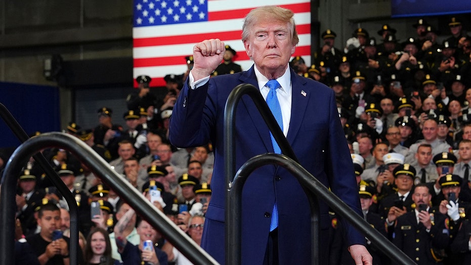 Trump and GOP Gain Redistricting Win as Midterm Election Issues Mount Trump and GOP Gain Redistricting Win as Midterm Election Issues Mount