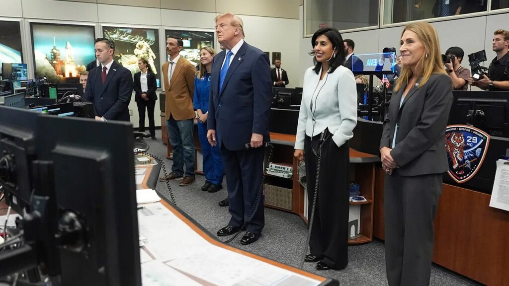 Trump Invites NASA Astronauts from ISS to White House Trump Invites NASA Astronauts from ISS to White House