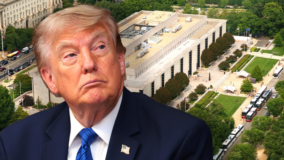 Trump, Smithsonian Dispute and Major U.S. News Headlines Trump, Smithsonian Dispute and Major U.S. News Headlines