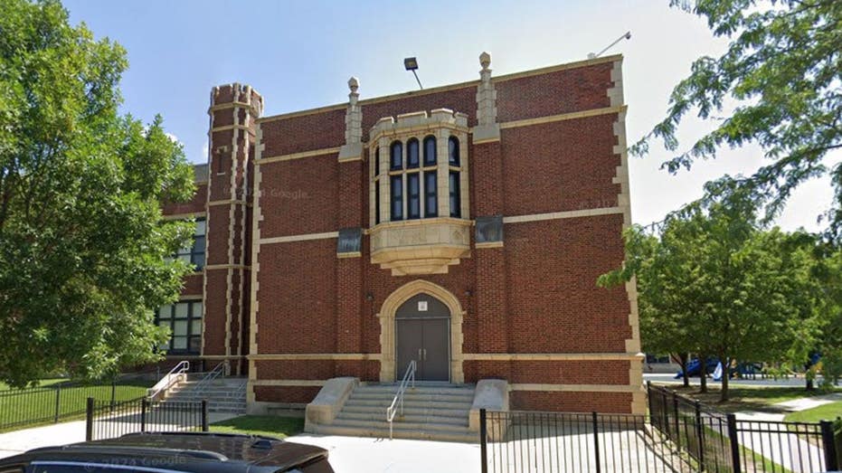 Two Custodians Found Dead in Possible Murder-Suicide at Chicago Elementary School Two Custodians Found Dead in Possible Murder-Suicide at Chicago Elementary School