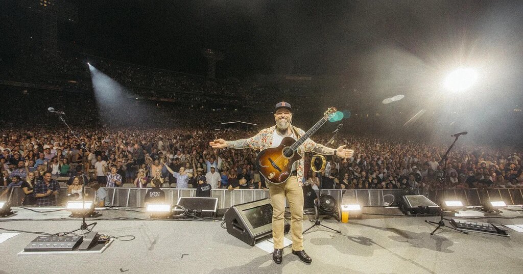 Zac Brown Band Surprises 37,000 Concert Fans with Free Cruises Zac Brown Band Surprises 37,000 Concert Fans with Free Cruises