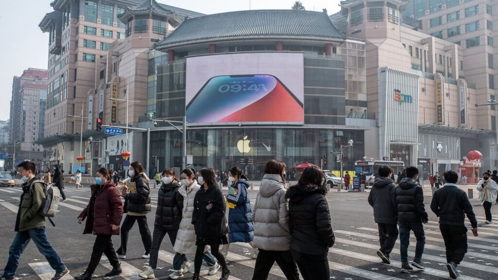 China's August Retail Sales Fall Short of Expectations Amid Deepening Investment Slump