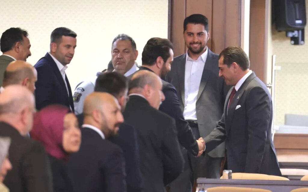 Opposition Voices Alarm Over İstanbul Council Takeover Amid Resignation Opposition Voices Alarm Over İstanbul Council Takeover Amid Resignation