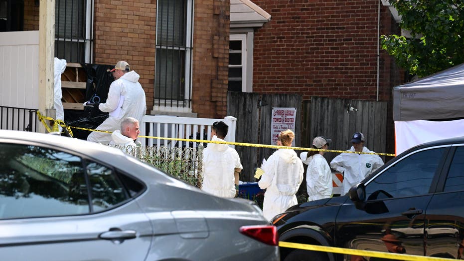 Philadelphia Investigators Resume Search of Home Linked to Seven Missing Women Philadelphia Investigators Resume Search of Home Linked to Seven Missing Women