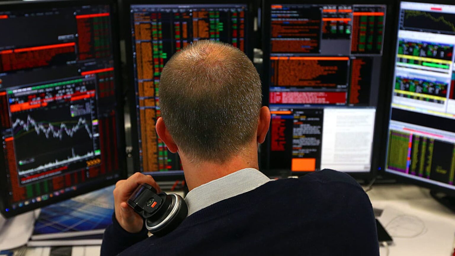 Rising Sovereign Debt Costs Strain Corporate Balance Sheets Rising Sovereign Debt Costs Strain Corporate Balance Sheets