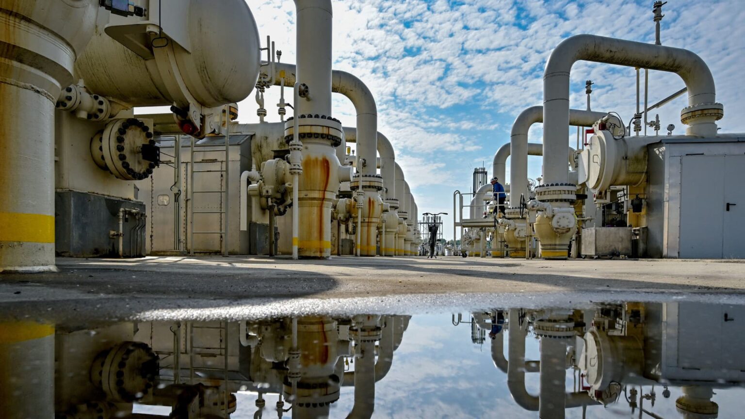 Cold Winter Threatens Europe with Potential Gas Price Surge Cold Winter Threatens Europe with Potential Gas Price Surge