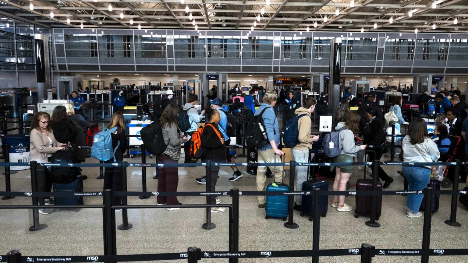 Airlines Remain Unconcerned Despite Decline in Air Travel Airlines Remain Unconcerned Despite Decline in Air Travel