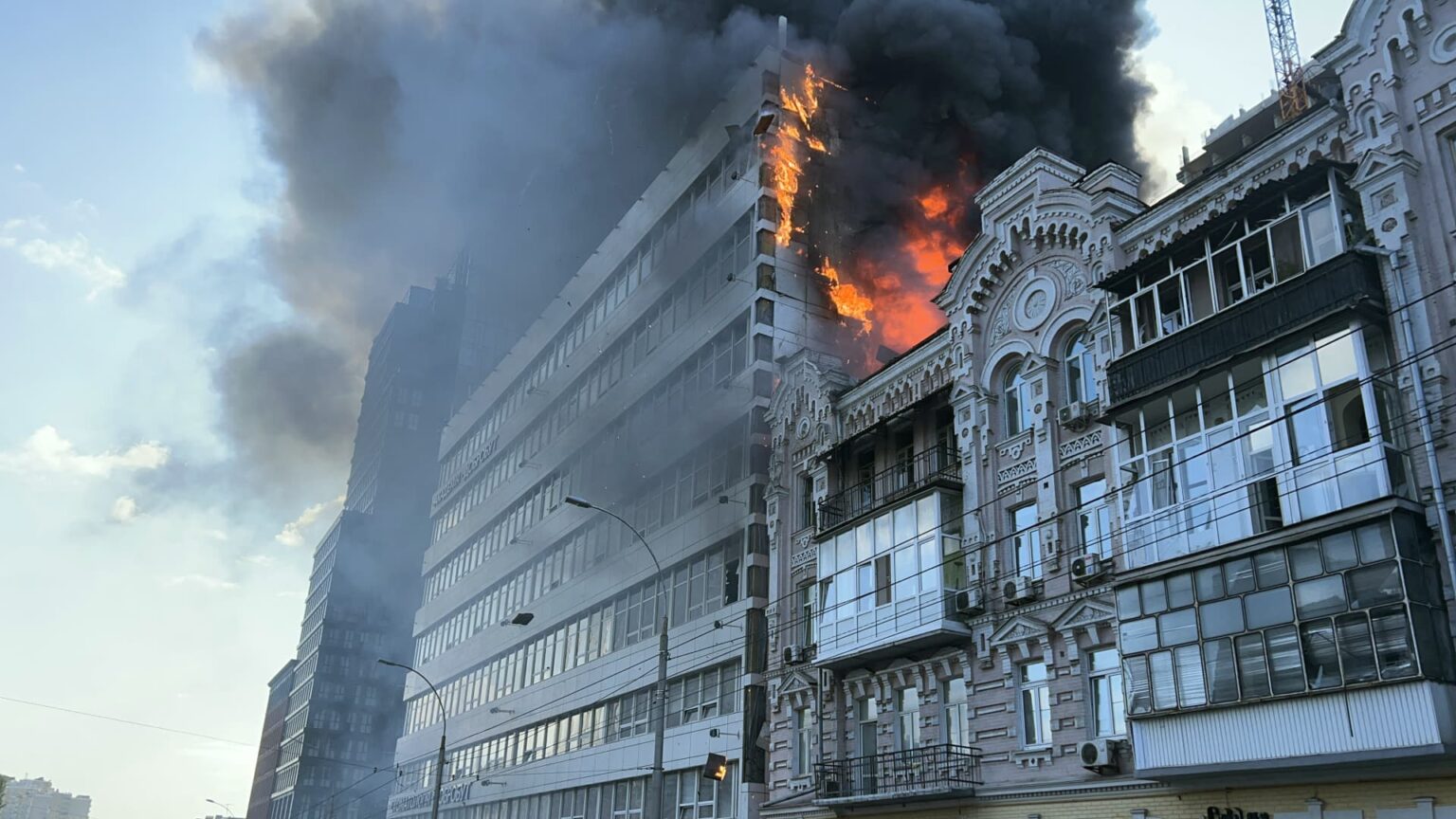 Russia Attacks Kyiv Amid NATO Condemnation of Nuclear Threats Russia Attacks Kyiv Amid NATO Condemnation of Nuclear Threats