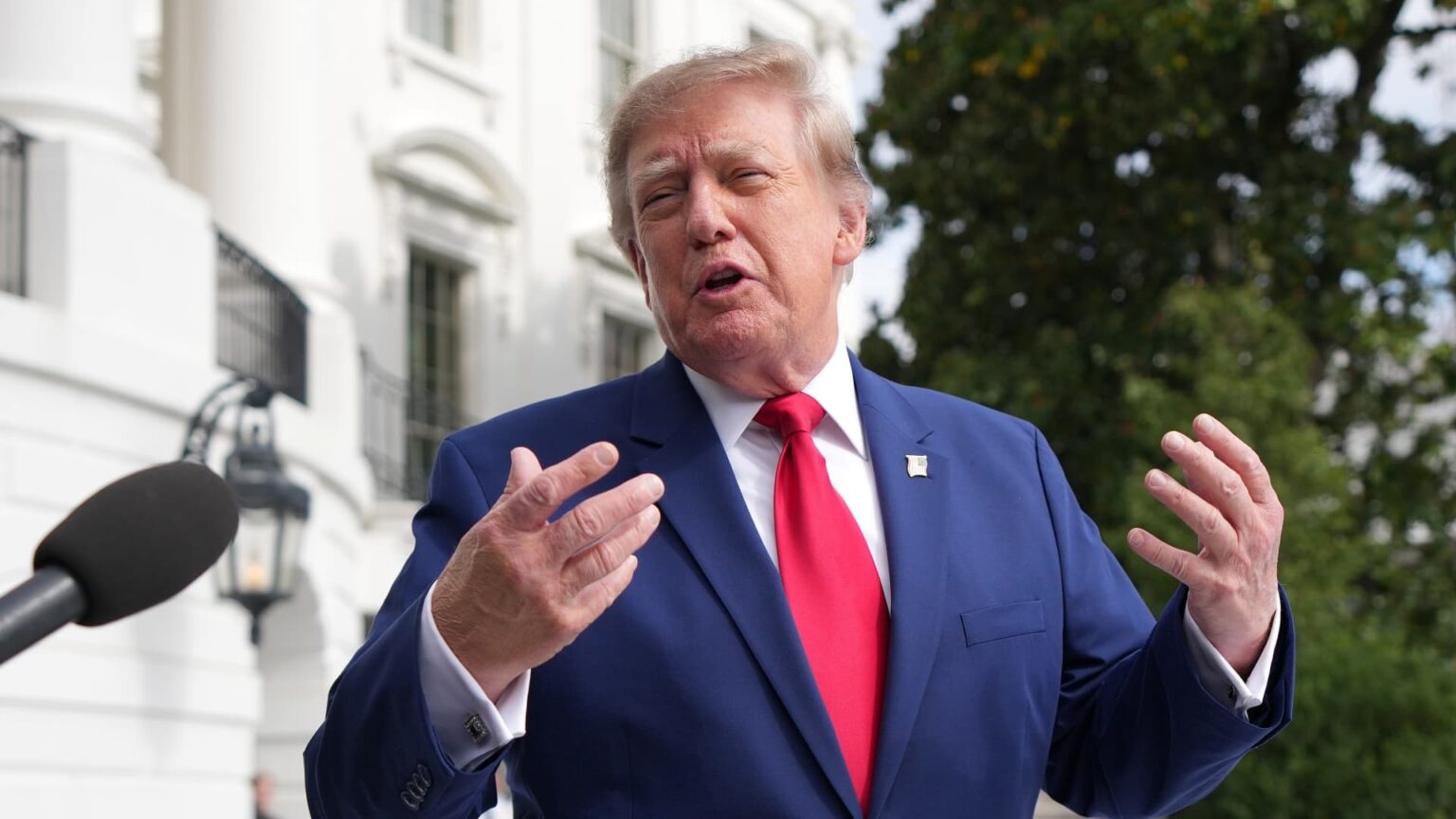 Trump Refutes Musk’s Allegation of Starlink Restrictions in Ukraine Trump Refutes Musk's Allegation of Starlink Restrictions in Ukraine