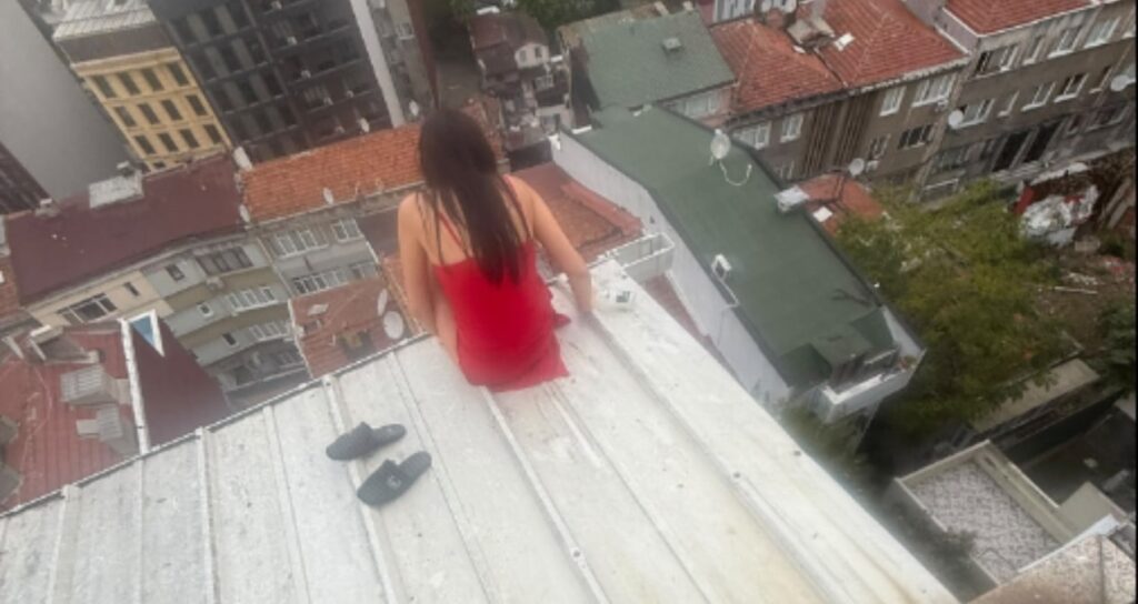 Final Photo of Woman Who Fell from Şişli Roof Released Final Photo of Woman Who Fell from Şişli Roof Released