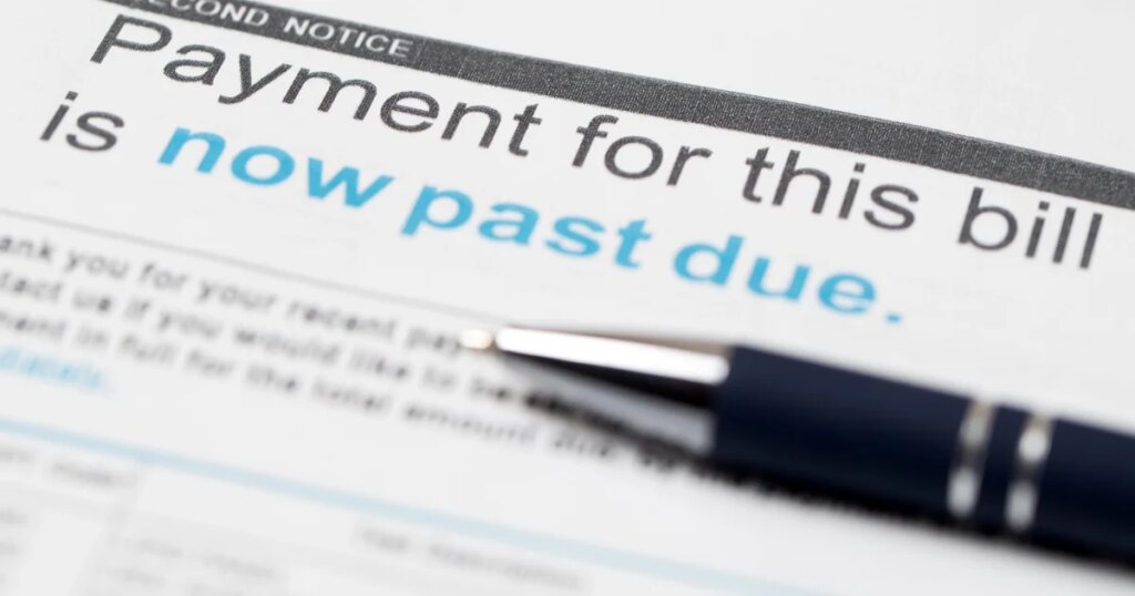 Rising Inflation Leads to Increased Debt Delinquencies Among Americans