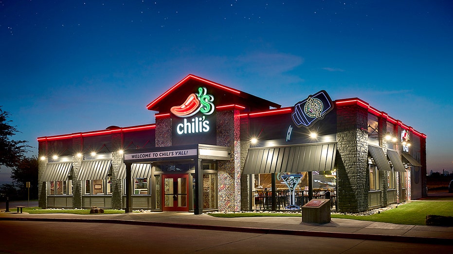 North Carolina Chili’s Customers Suffer Chemical Burns After Margarita Mix-Up North Carolina Chili’s Customers Suffer Chemical Burns After Margarita Mix-Up