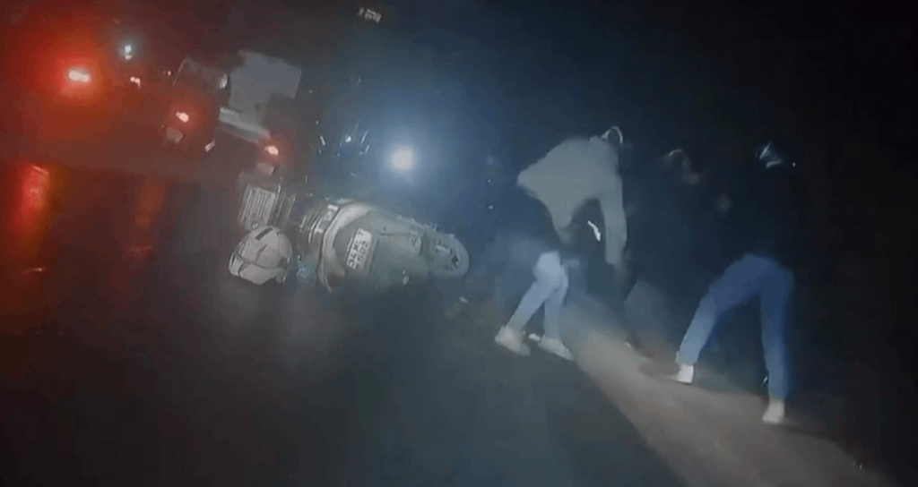 Man Assaulted After Refusing to View Content on Sister’s Girlfriend’s Device Man Assaulted After Refusing to View Content on Sister's Girlfriend's Device